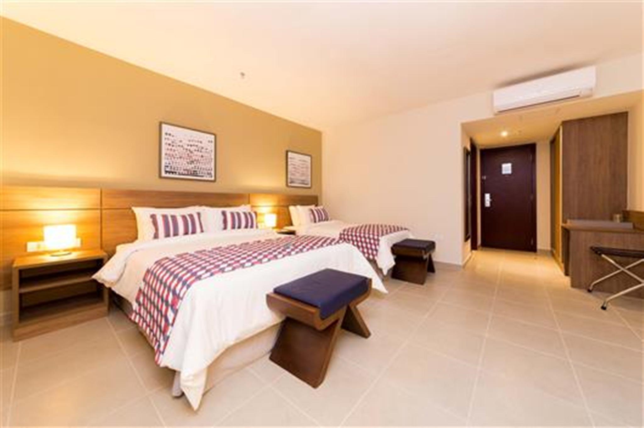 Tulip Inn Кампус дус Гойтаказиш Екстериор снимка