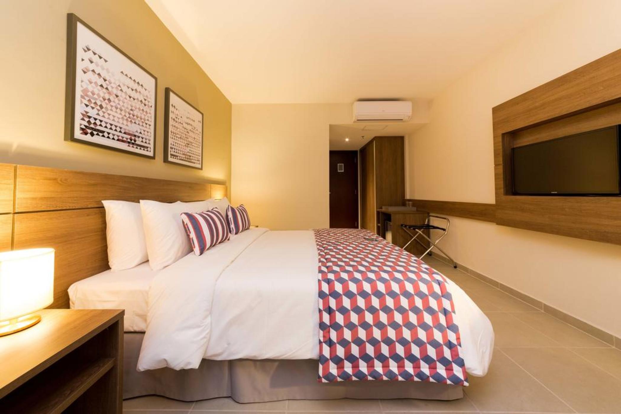 Tulip Inn Кампус дус Гойтаказиш Екстериор снимка