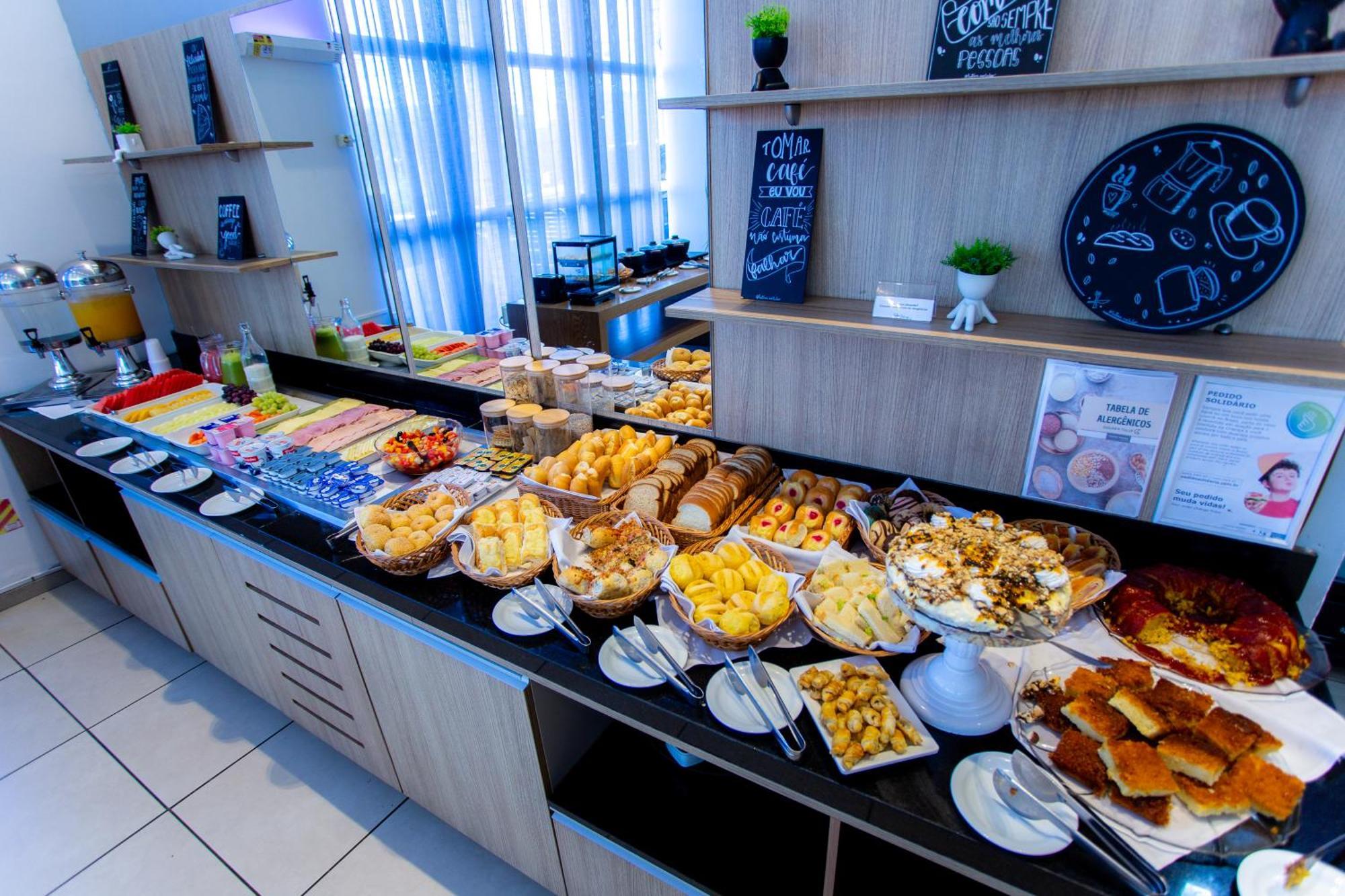 Tulip Inn Кампус дус Гойтаказиш Екстериор снимка