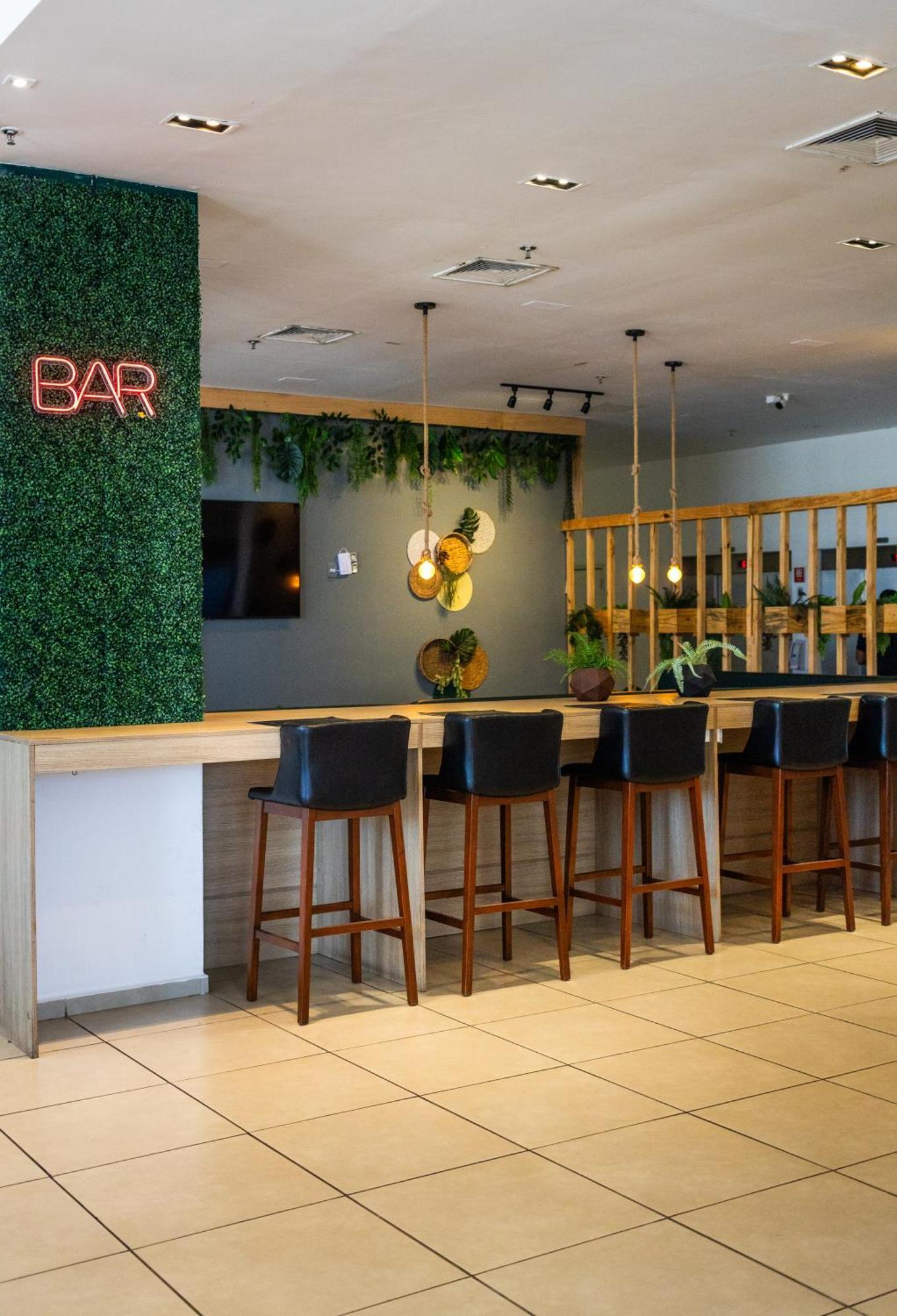 Tulip Inn Кампус дус Гойтаказиш Екстериор снимка