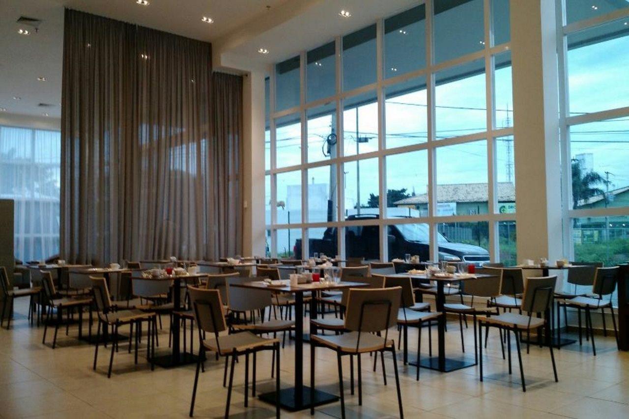 Tulip Inn Кампус дус Гойтаказиш Екстериор снимка